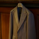 LARDINI (ラルディーニ) SARTORIA (サルトリア) SOLARO ソラーロ 3P スーツ BEIGE (ベージュ・1) Made in italy (イタリア製) 2018 秋冬新作のイメージ