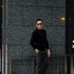 LAMBERTO LOSANI (ランベルト ロザーニ) Cashmere Crew Neck Sweater (カシミア クルーネック セーター) ローゲージ カシミアニット セーター BLACK (ブラック・0901) made in italy (イタリア製) 2019 秋冬新作のイメージ