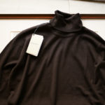 JOHN SMEDLEY (ジョンスメドレー) ORTA (オルタ) 30G Merino Wool (30ゲージメリノウール) タートルネックセーター DK COCOA (ダークココア) Made in England (イギリス製) 2019 秋冬新作  【入荷しました】【フリー分発売開始】のイメージ