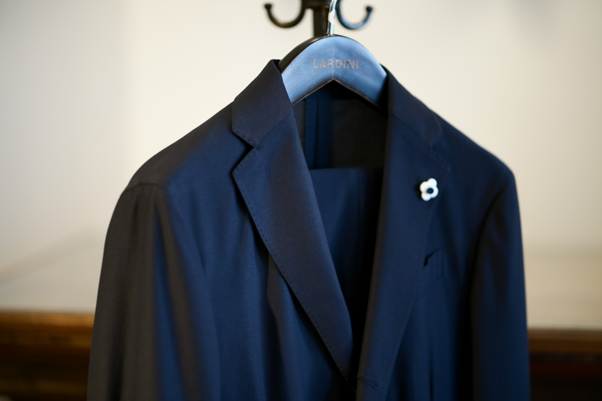 袖丈62cm✨美品✨ラルディーニ　パッカブルスーツ　イージーウェア　スーツ　ネイビー　46