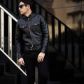 TOM FORD (トムフォード) GLOSSY GRAIN BIKER BLOUSON (グロッシー グレイン バイカー ブルゾン) カーフレザー シングル ライダース ジャケット BLACK (ブラック) Made in italy (イタリア製)のイメージ