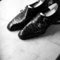 Yohei Fukuda “Double Monk Strap Bespoke” Black Shiny Small Crocodile BLACKのイメージ