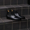 JOHN LOBB (ジョンロブ) LAWRY (ローリー) 8695 Chelsea Boots Black Calf ブラックカーフレザー チェルシーブーツ BLACK (ブラック) Made In England (イギリス製) 2024 春夏新作のイメージ