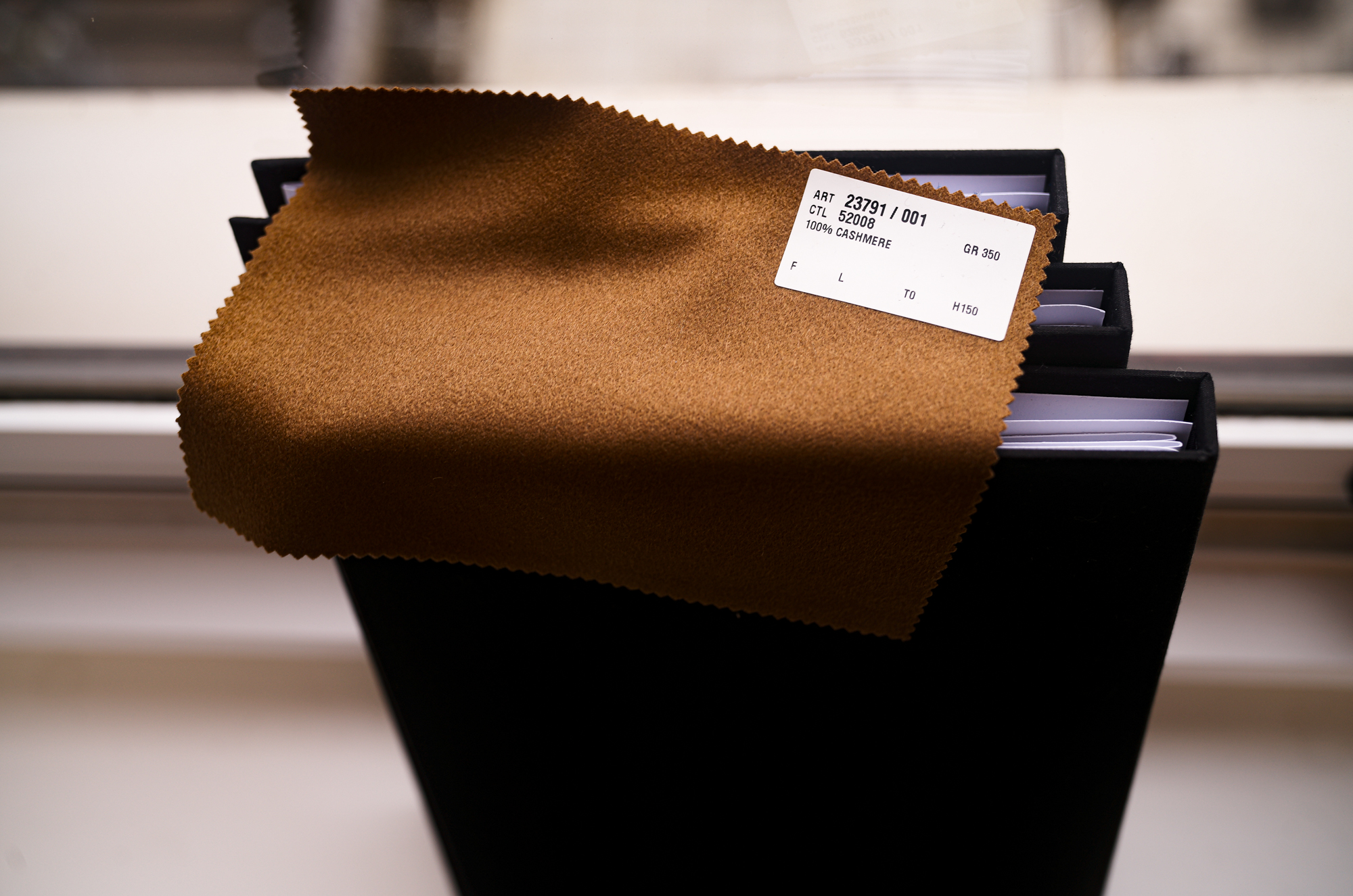 BELVEST(ベルベスト) JACKET IN THE BOX (ジャケットインザボックス) CASHMERE カシミヤ ジャケット BLACK (ブラック・003) Made in italy (イタリア製) 2024秋冬 【ご予約開始】 愛知 名古屋 Alto e Diritto altoediritto アルトエデリット カシミヤジャケット 限定