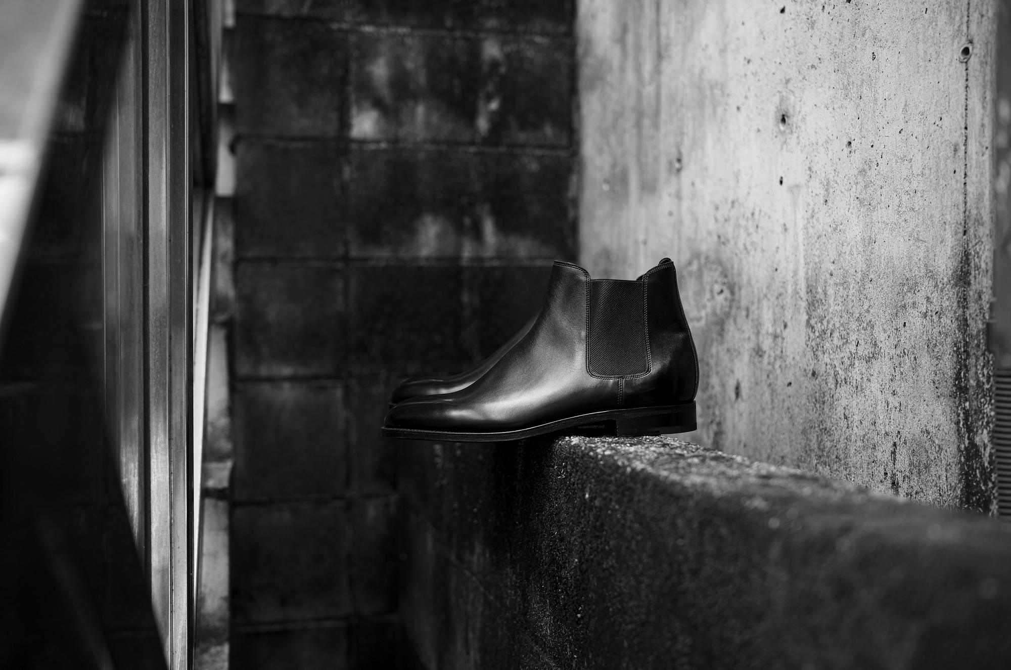 JOHN LOBB (ジョンロブ) LAWRY (ローリー) 8695 Chelsea Boots Black Calf ブラックカーフレザー  チェルシーブーツ BLACK (ブラック) Made In England (イギリス製) 2024 – 正規通販・名古屋のメンズセレクトショップ  Alto e Diritto