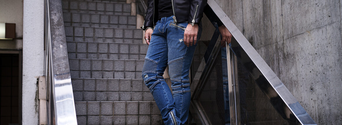 BALMAIN（バルマン）SLIM BIKER JEANS (スリム ストレッチ バイカー ジーンズ) ストレッチ スリム バイカー デニムパンツ BLUE (ブルー) made in italy (イタリア製) 2024のイメージ