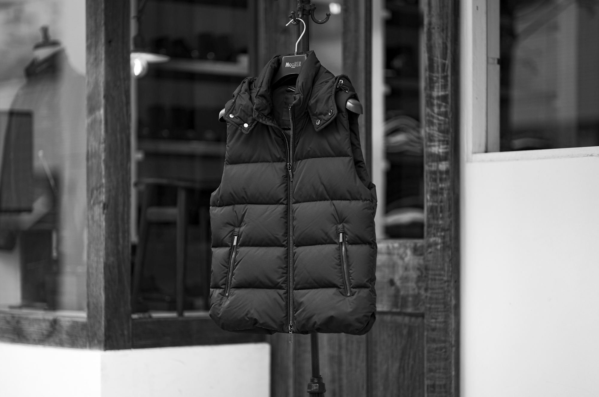 MOORER (ムーレー) FIRE-WK (ファイヤー) Nylon Down Vest ナイロン ダウンベスト NERO (ブラック) Made in italy (イタリア製)  2024秋冬新作 【入荷しました】【フリー分発売開始】 愛知　名古屋 Alto e Diritto altoediritto アルトエデリット