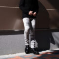 BALMAIN（バルマン）SLIM QUILTING BIKER JEANS (スリム ストレッチ キルティング バイカー ジーンズ) ストレッチ スリム キルティング バイカー デニムパンツ GRAY (グレー) made in italy (イタリア製) 2024のイメージ