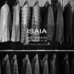 ISAIA / イザイア 【MADE TO MEASURE】【2024秋冬 オーダー会 2024.11.30(sat)～2024.12.01(sun)】【ヘッドテーラー 片桐氏 11/30,12/01 ご来店】愛知 名古屋 Alto e Diritto altoediritto アルトエデリット 職人的な仕立てを持つイタリアのスーツブランドの多くとイザイアとの決定的な違いは生地づかいの華やかさにあります。それはイザイアが、ナポリで生地商としてスタートしたことに大きな理由があるのではないでしょうか。1920年代、創立者エンリコ・イザイア氏はナポリの有名な紳士服店にイタリアや英国から集めた良質な織物を卸す生地商を営んでいました。やがて仕立て職人が多く住むナポリ近郊のカサルヌオーヴォに店を移し、隣に小さな工房をつくり、職人の細やかさと巧みな製造技術に裏打ちされたスーツの生産を開始します。これがイザイアの始まりです。今でもイザイアは「まず極めて珍しいデザインの布のみを選ぶことが重要」と謳います。多くの生地をオリジナルでつくり、しかもその生地は煌びやかさを宿し、多彩な色が使われます。それでも見事なハーモニーを醸し出すのは、イザイアがトータルブランドだからこそ。スーツ・ジャケット・コートなどの重衣料はもとより、ドレスシャツまで自社工場で生産します。だからトータルでのカラーコーディネーションが図抜けているのです。毎シーズン提案される着こなしも、柄と柄を重ね合わせた「足し算」のスタイルが多いのですが、いずれも高い感性と絶妙なバランス感を醸し出しています。3代目となる社長のジャンルカ・イザイア氏は「服を着ることは個性を伝えること」だと断言します。そんな彼らの伝統と矜持がこの色に、この生地に込められているのです。 イザイアのスーツやジャケットのもうひとつの特徴が生地のことを熟知したやわらかな仕立てです。アルトエデリットでは同ブランドの最も軽い仕立てのモデル"POMPEI"というジャケットを扱っています。ラペル部分にのみ薄い芯を入れたイザイア流のアンコンストラクテッドジャケットです。大好評頂きました、オーダーイベント「MADE TO MEASURE」を行います。ナポリで研修を受けアジアエリアのヘッドテーラーを務める片桐氏が来店し、本場同様のスタイルでオーダーを堪能いただけます。スーツは"グレゴリー"、ジャケットはイベントでのみオーダーを承るモデル"コルティナ"、"セイラ―" そしてコートモデルもご用意、約300種類を超える生地の中からお選びいただけるだけでなく、アルトエデリット用に特別なラグジュアリー生地もご用意。ナポリ伝統の技とクオリティ、そしてセンスをぜひ間近でお楽しみください。