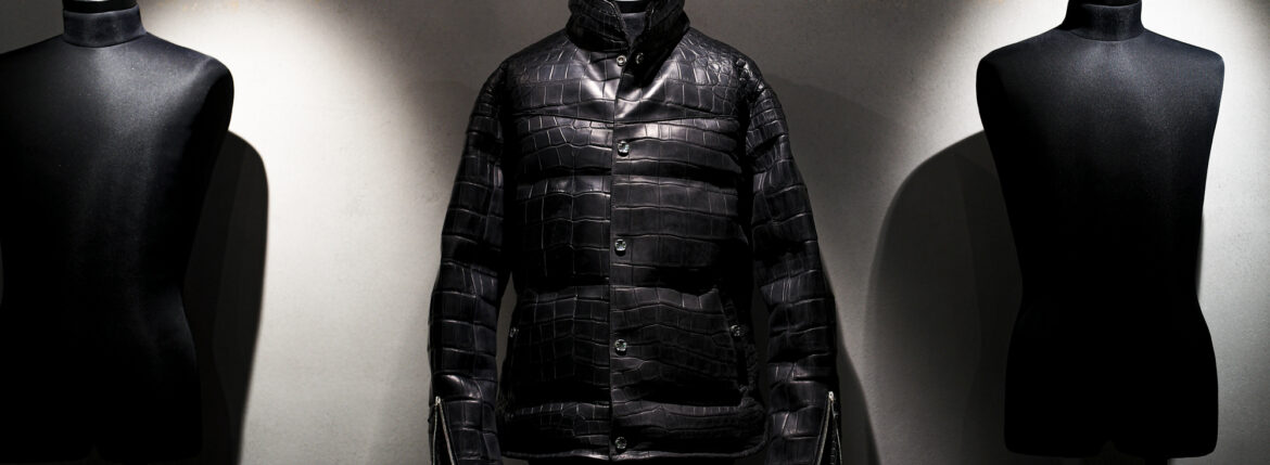 ISAMU KATAYAMA BACKLASH The Line "ALT-270" 925 STERLING SILVER CROCODILE LEATHER DOWN JACKET BLACK 2025 【Alto e Diritto 別注】【ご予約開始】 愛知 名古屋 Alto e Diritto altoediritto アルトエデリット クロコダイル　ダウンジャケット クロコダウン イサムカタヤマバックラッシュ　ザライン 925シルバー ブラック T-272