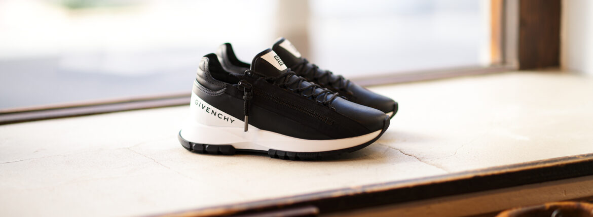 GIVENCHY（ジバンシー）SPECTRE ZIP RUNNERS (スペクター ジップ ランナーズ) ローカット ジップ スニーカー BLACK×WHITE (ブラック×ホワイト) Made in italy (イタリア製) 2025春夏 愛知 名古屋 Alto e Diritto altoediritto アルトエデリット